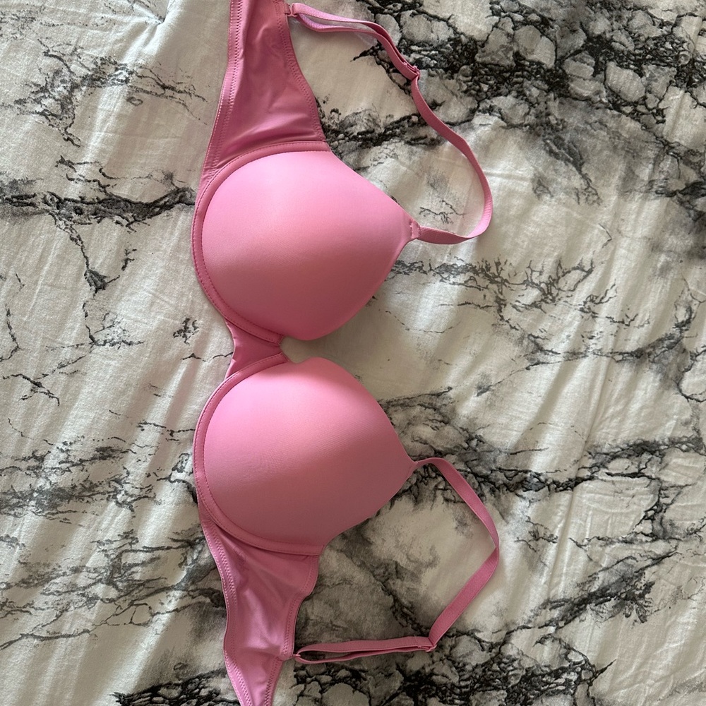 Victoria’s Secret PINK Medium Pink Bra 34DD